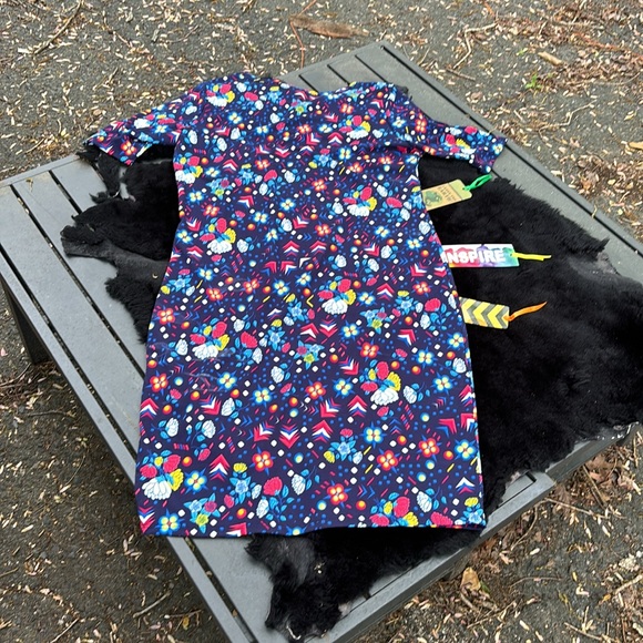 LuLaRoe Floral Blue SS Midi Dress Geometric Designs Triangles Circles Flowers XL - Picture 12 of 12